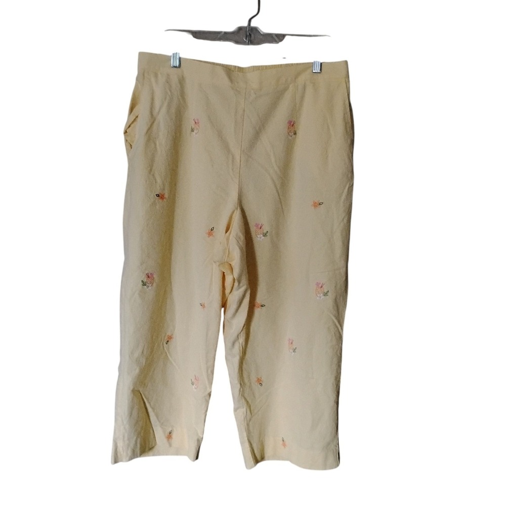 Alfred Dunner Yellow Embroidered Pineapple Capri Pants Cotton Plus Size 16W